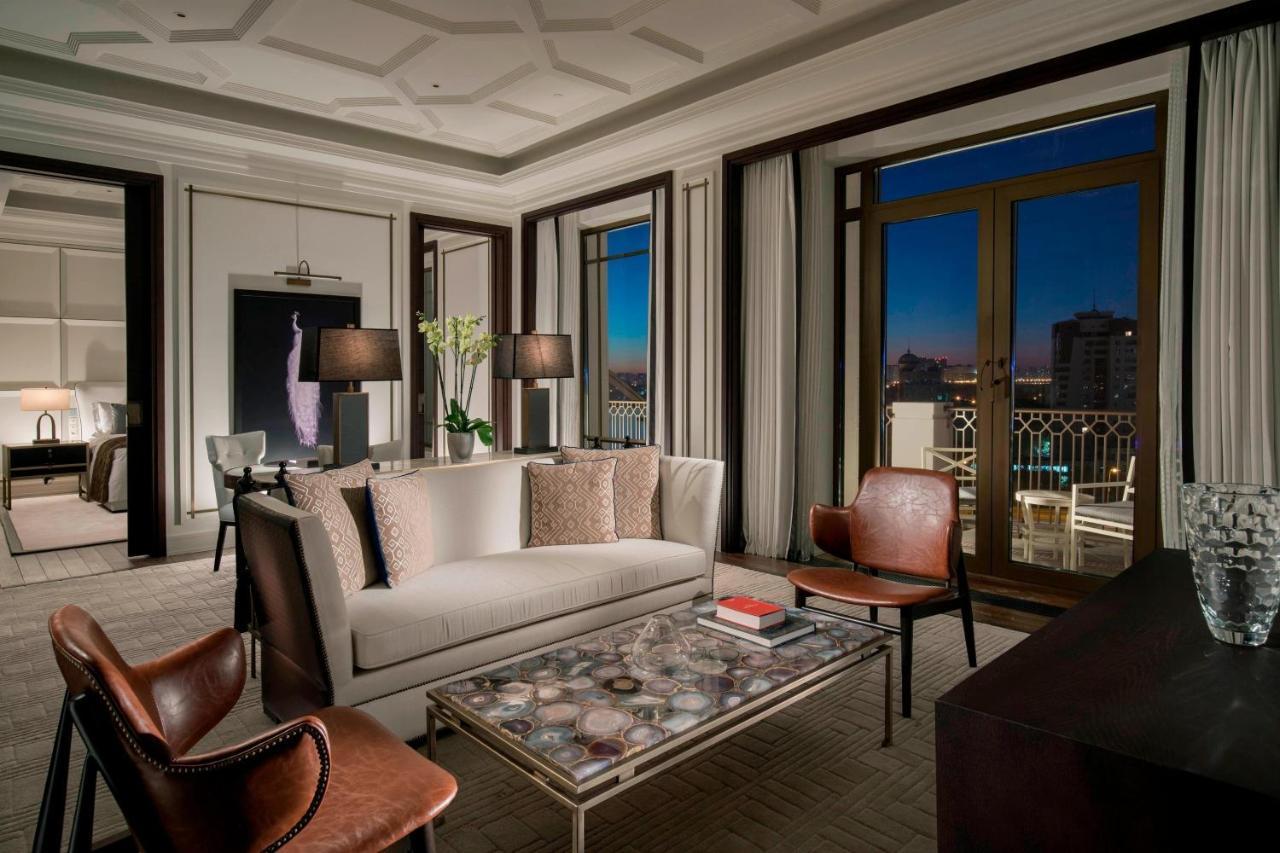 The St. Regis Astana Hotel Eksteriør billede The living room of a suite at The St. Regis Las Vegas