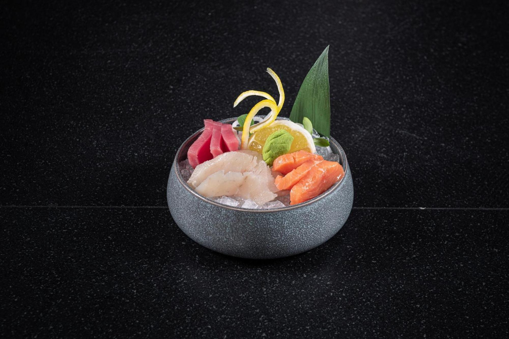 The St. Regis Astana Hotel Eksteriør billede Sashimi