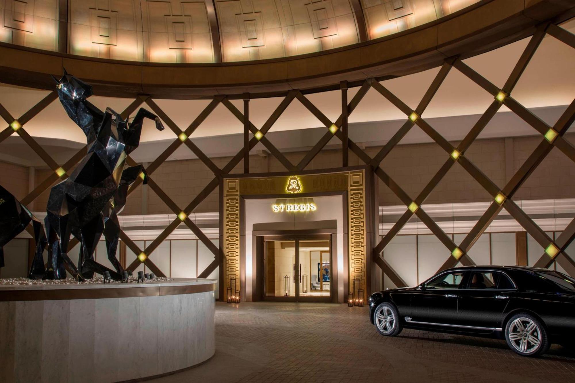 The St. Regis Astana Hotel Eksteriør billede Entrance to the St Regis Istanbul