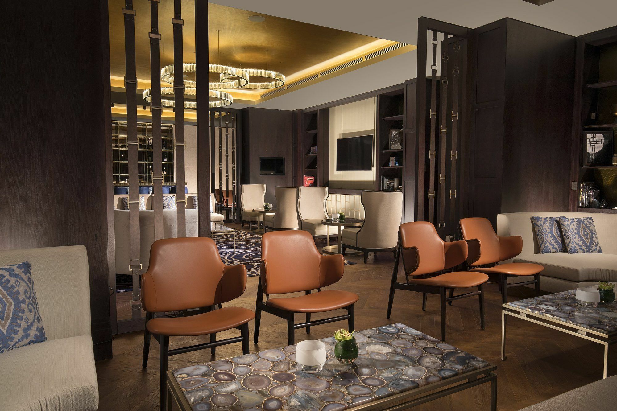 The St. Regis Astana Hotel Eksteriør billede The Lounge at the airport