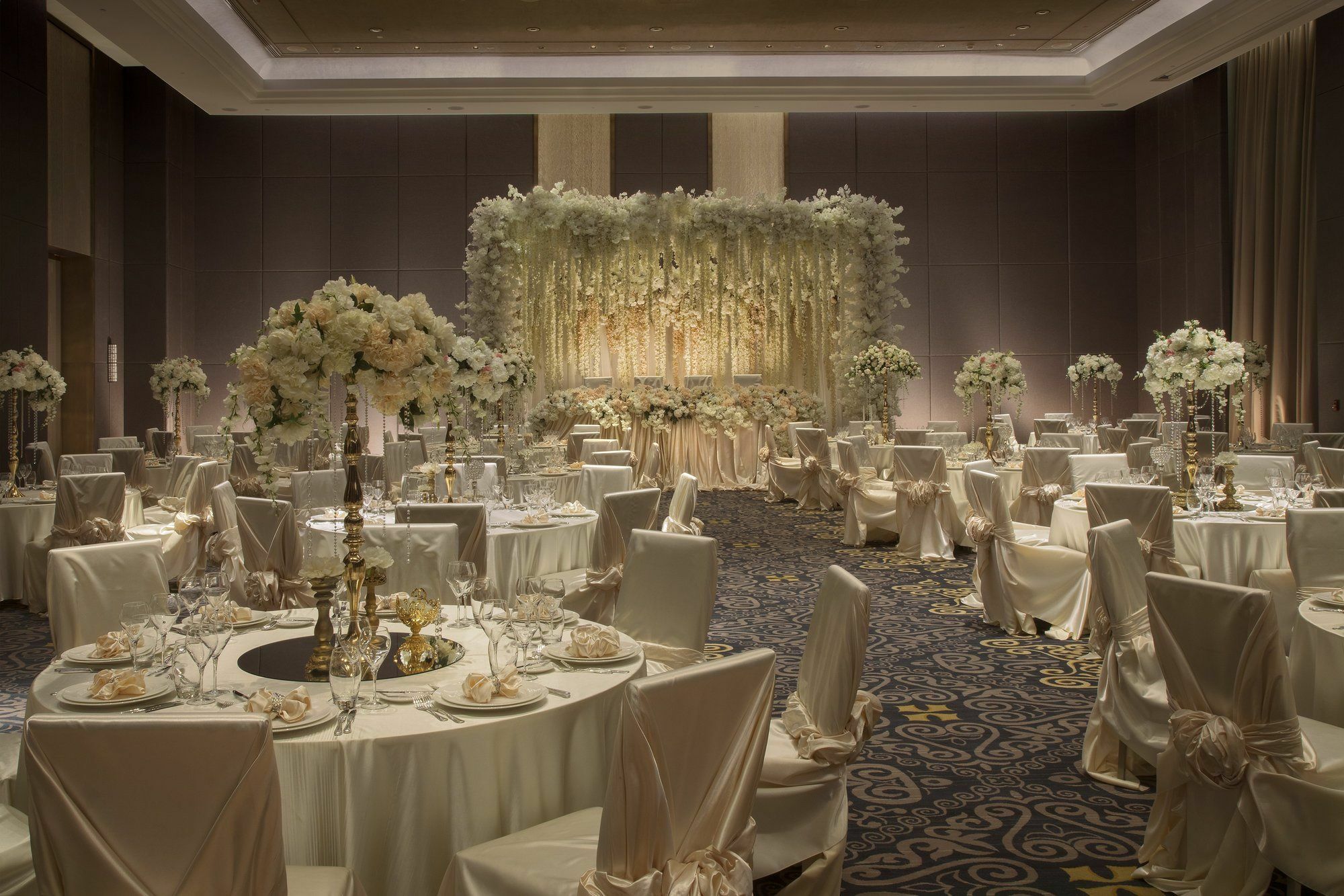 The St. Regis Astana Hotel Eksteriør billede Wedding reception at The Westin, Singapore